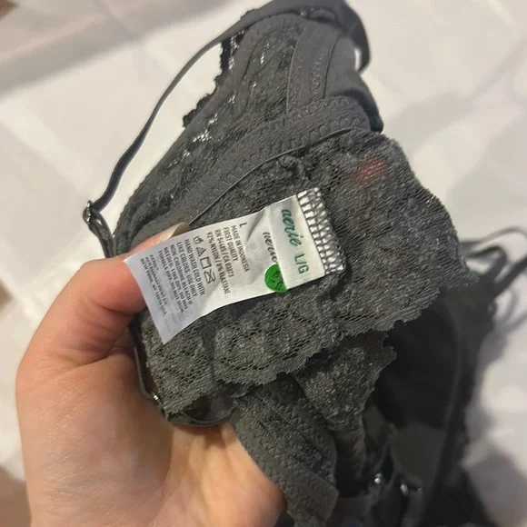 NWT AERIE SIZE LARGE Gray Lace Bralette - Picture 3 of 3
